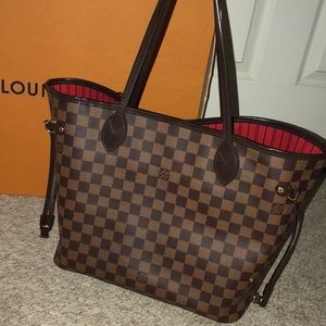 Authentic LV Neverfull MM w/ Clutch